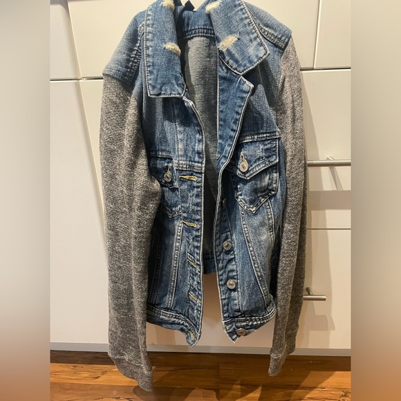 Silver jean jean jacket - won’t like 8 times - Picture 3 of 3